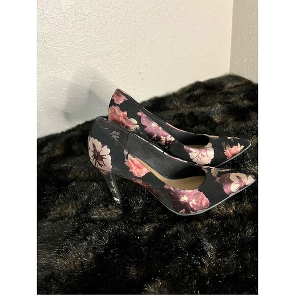 Christian Siriano Floral Patterned Heels- Size 6 - Picture 2 of 6